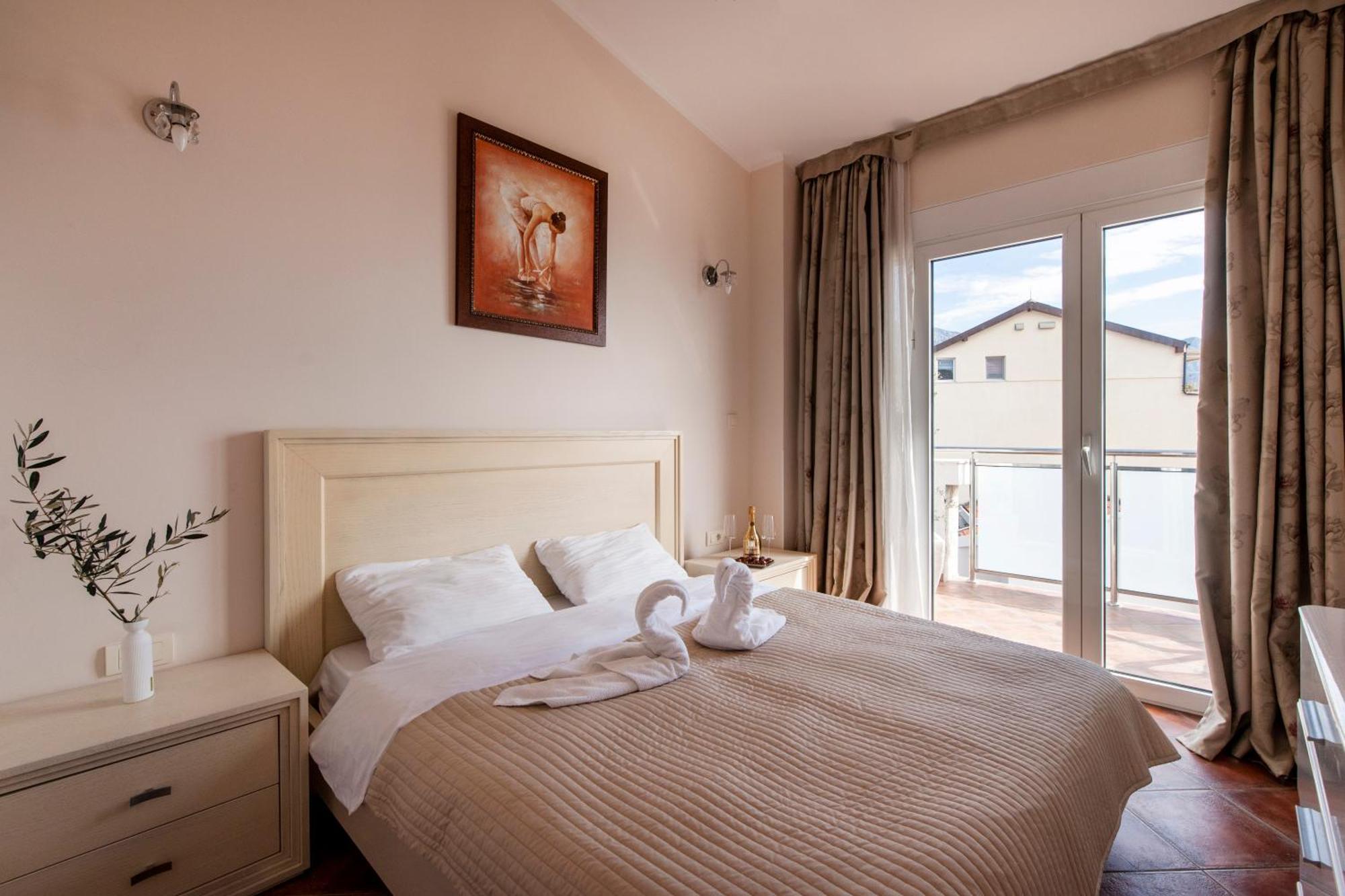 Lux M & A Apartments Budva Eksteriør billede